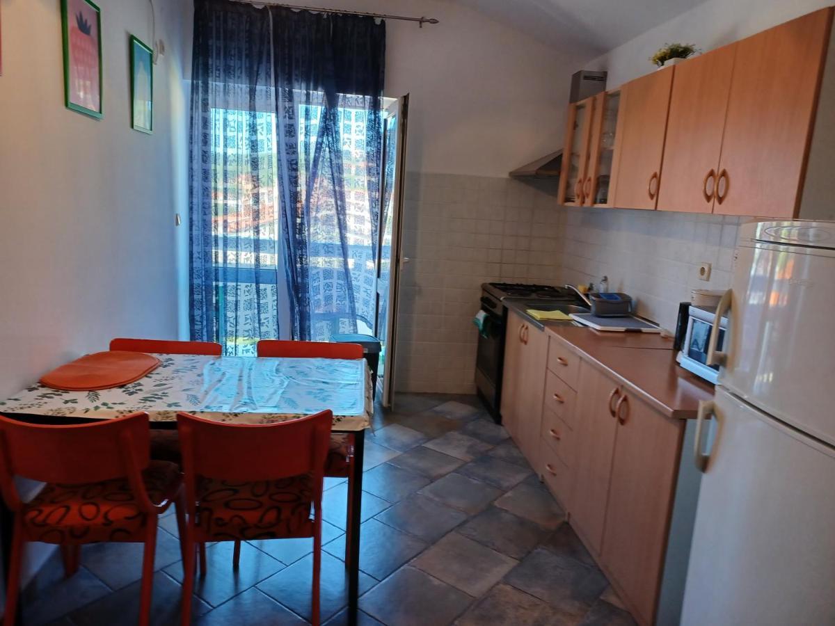 Apartments Ivic Rab Town Exterior foto